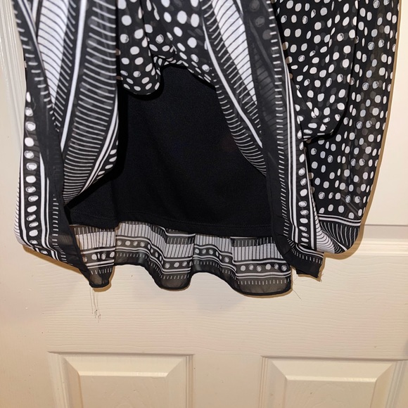 Max Studio Skirt size small - Picture 2 of 8